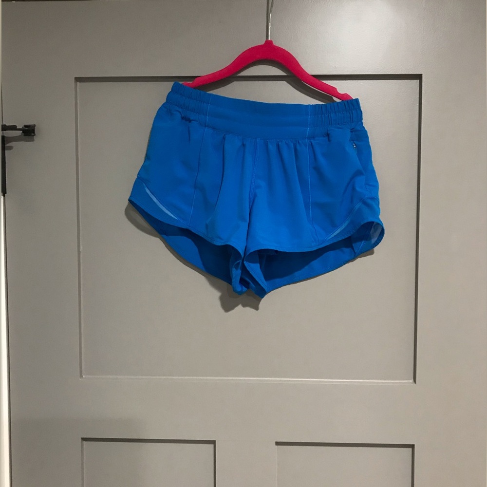 Lululemon LR 2.5” Hotty Hots Poolside Size 2